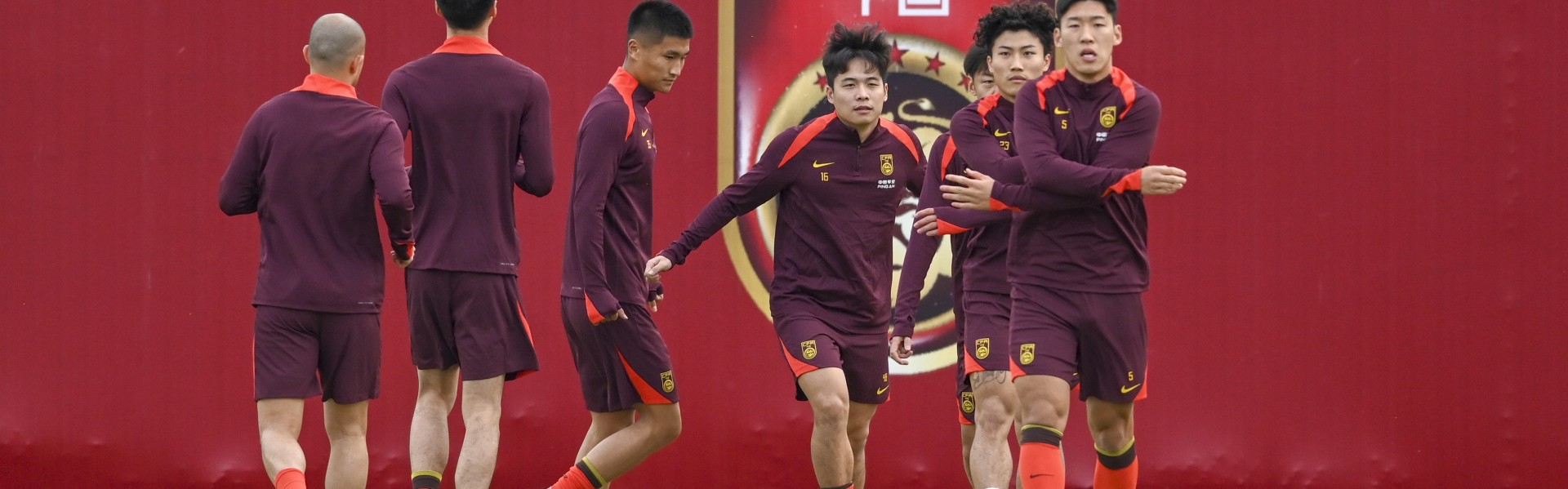 云开体育app下载安装-应国际足联邀请，中国国家男子足球队将于3月参加两场系列赛