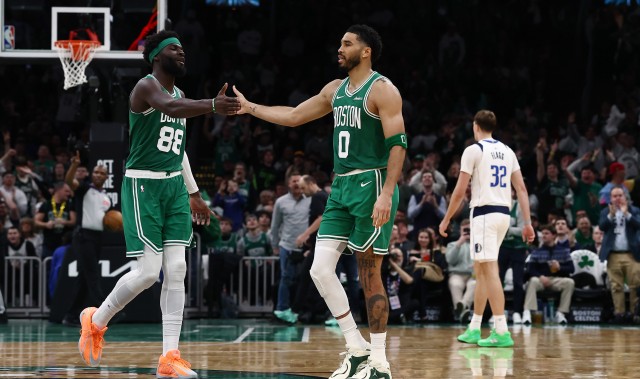 普理查德之后，绿军又一新人爆发崛起，塔图姆大赞，令人羡慕|奎塔|凯尔特人|波士顿凯尔特人队|杰森-塔图姆|凯尔·库兹马_新浪体育_新浪新闻