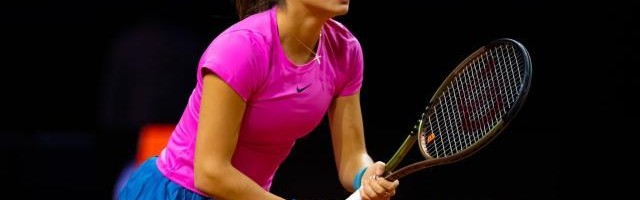 开云体育保障-褪去美网冠军光环，拉杜卡努变身又一朵昙花？